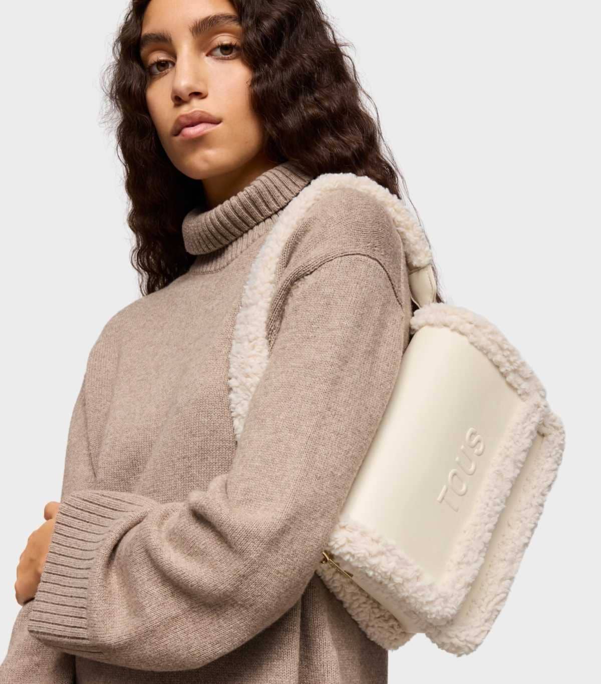 Bandolera mediana beige Audree Warm de TOUS