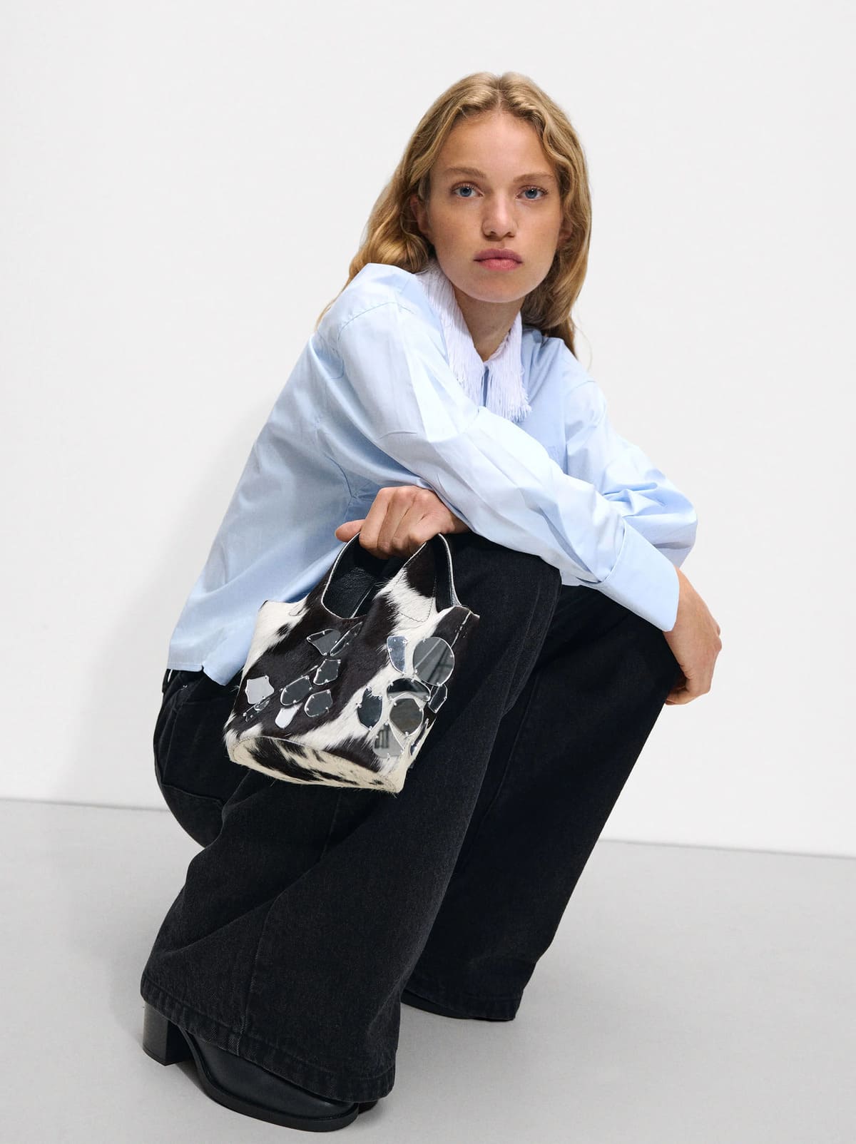 Bolso de fiesta con detalles de espejos