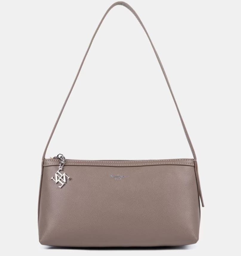 Bolso formato baguette triangular