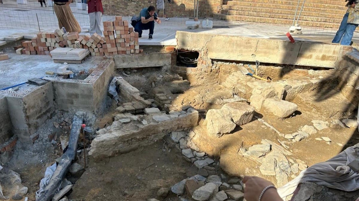 Hallazgo de los restos en la plaza de San Pedro