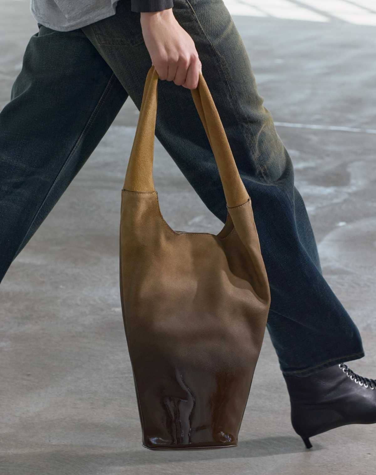 Saca ciliíndrica degradada piel de Zara