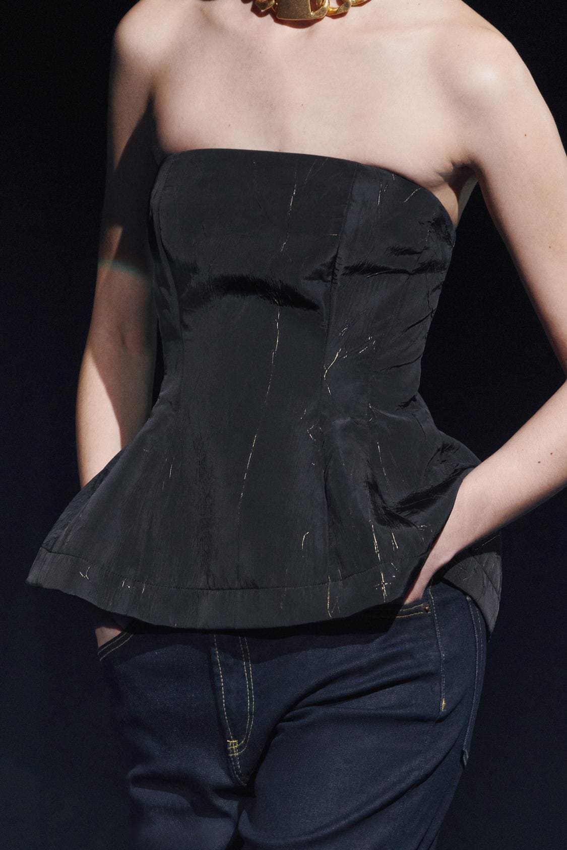 El nuevo top Peplum ZW de Zara