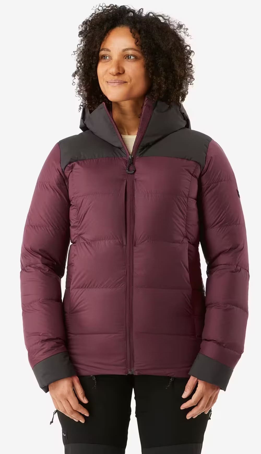 El nuevo plumífero de montaña y trekking con capucha Forclaz MT900 en Decathlon