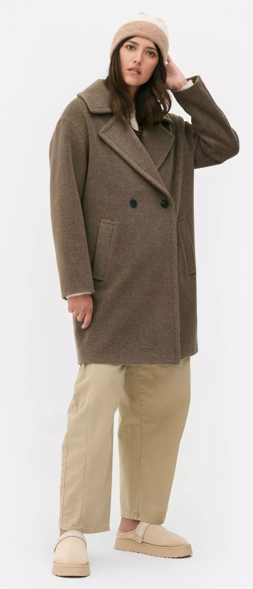 El abrigo de doble botonadura de Paula Echevarría en Primark