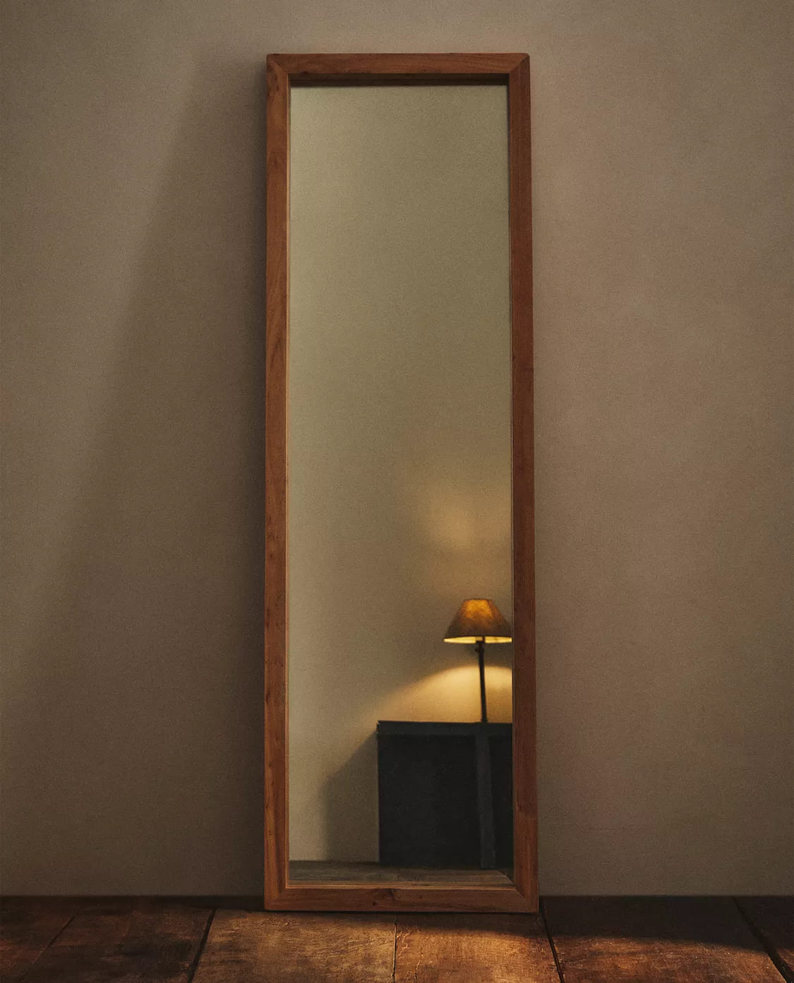 Espejo de madera de olmo