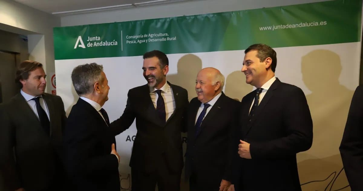 Ramón Fernández-Pacheco, junto a Jesús Aguirre y José María Bellido