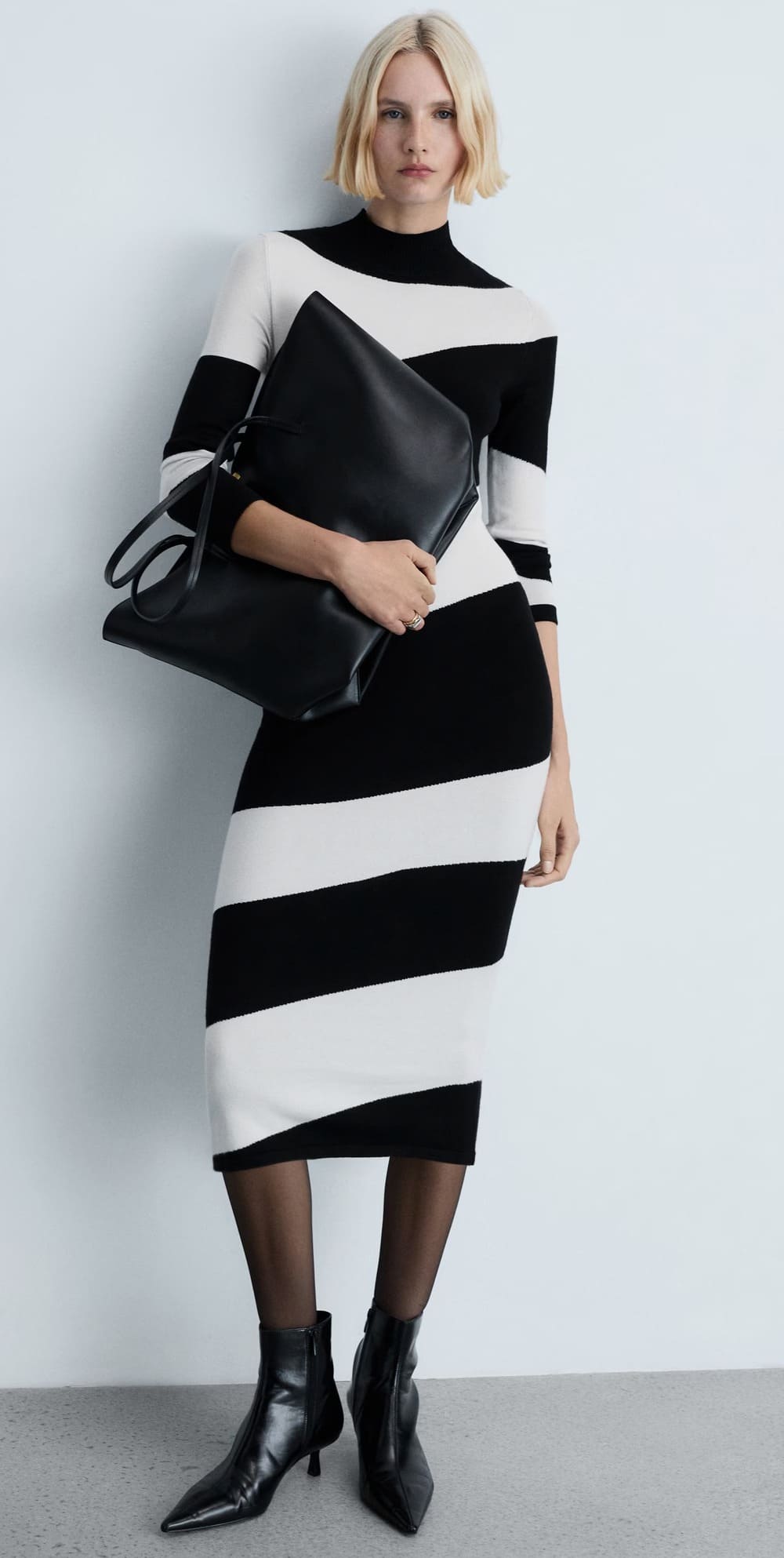 El vestido midi con cuello perkins de Mango