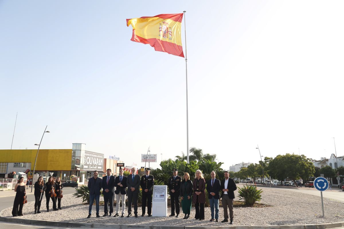 Inauguración de la rotonda dedicada a la Policía Nacional en Jerez | Cristo García