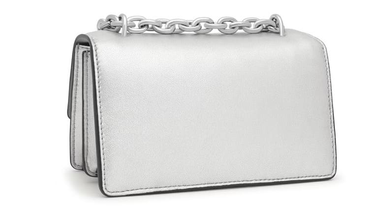 El nuevo bolso bandolera pequeño en color plata Audree Leather de Tous
