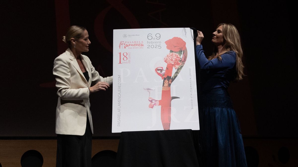Presentación del cartel durante la Gala de la Pasarela Flamenca Tío Pepe | Cristo García