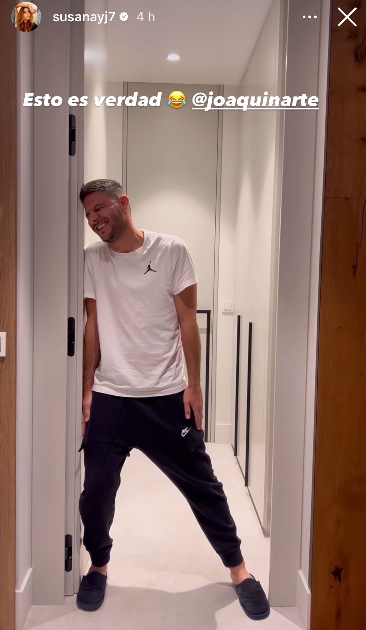 Joaquín Sánchez intentando cumplir el nuevo reto viral en redes sociales | @Susanayj7