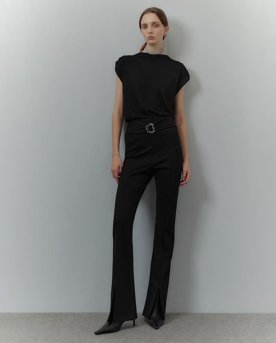 El nuevo pantalón tipo legin de campana con cinturón de Sfera en El Corte Inglés