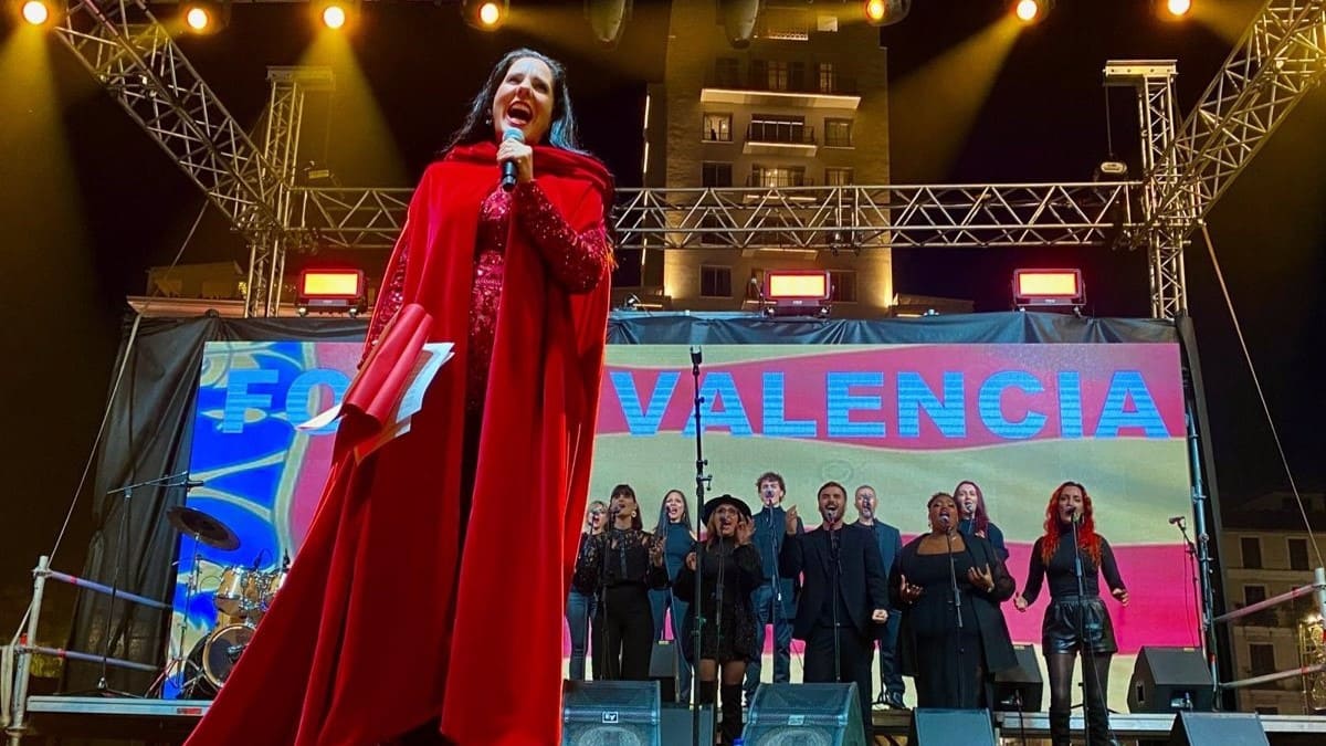 El recuerdo a Valencia ha estado muy presente en el encendido del alumbrado