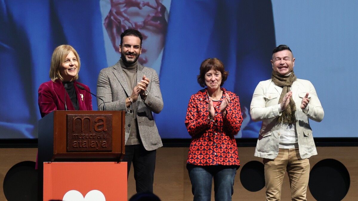 María José García Pelayo junto a los Reyes Magos | Cristo García