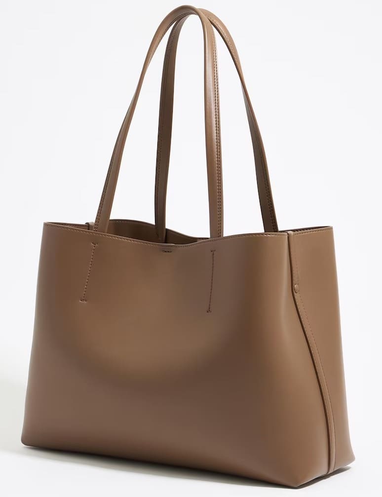 El bolso de hombro tipo shopper Chihuahua grande de piel de Bimba y Lola en El Corte Inglés