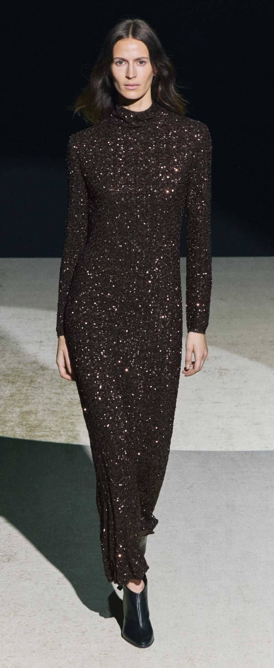 Vestido largo lentejuelas zw collection de Zara