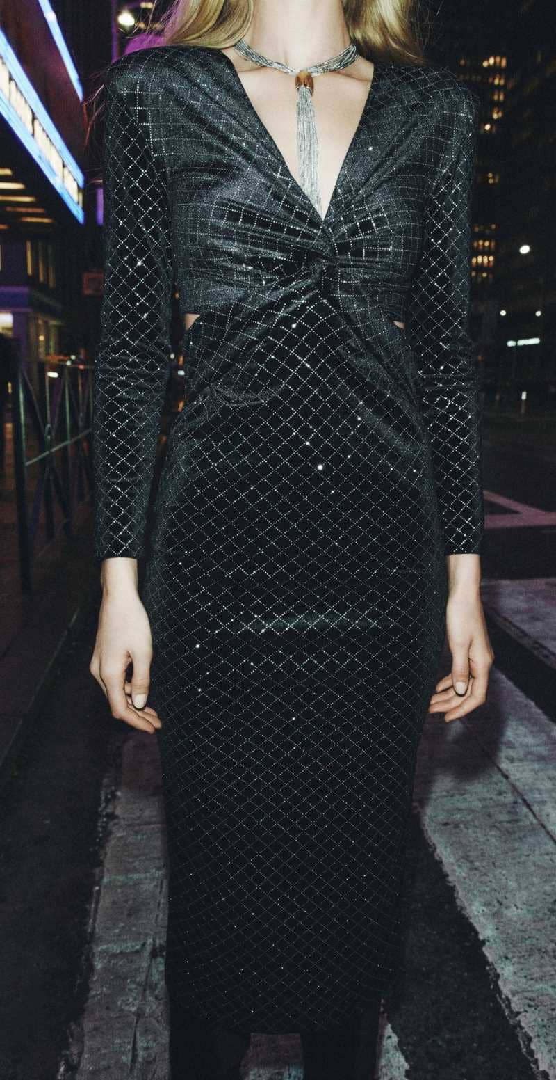 Vestido terciopelo brillos de Zara