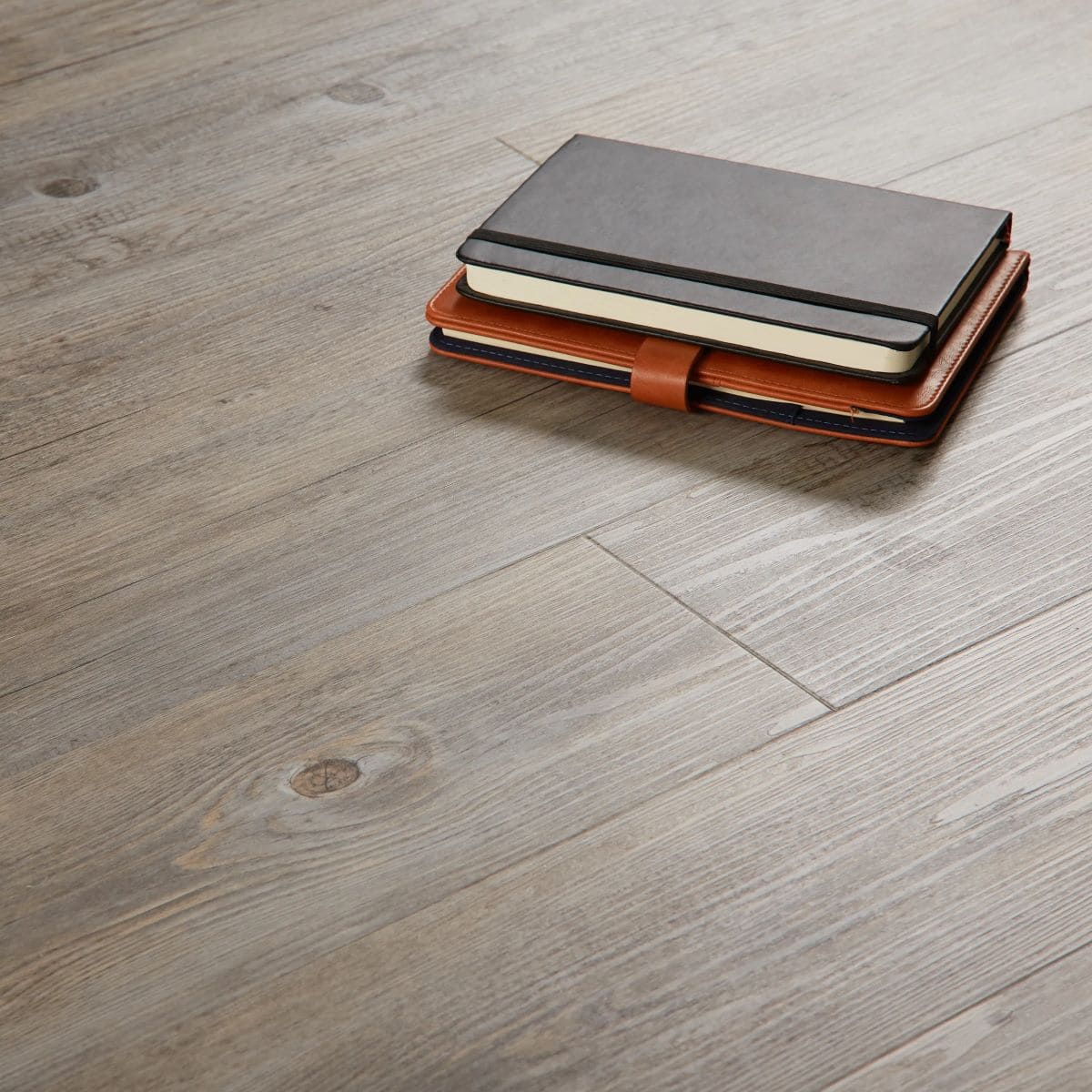 Suelo vinílico autoadhesivo forte Daintree ARTENS