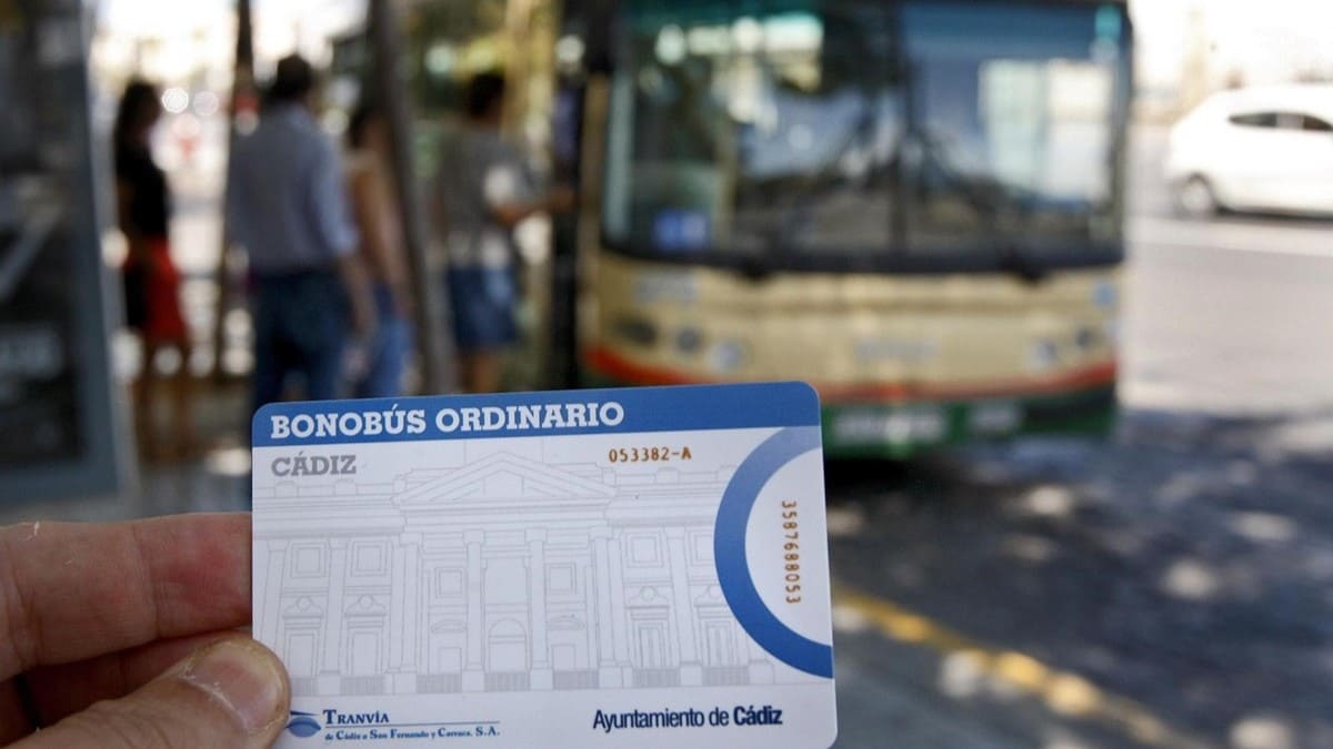 Un billete de bonobús ordinario en Cádiz