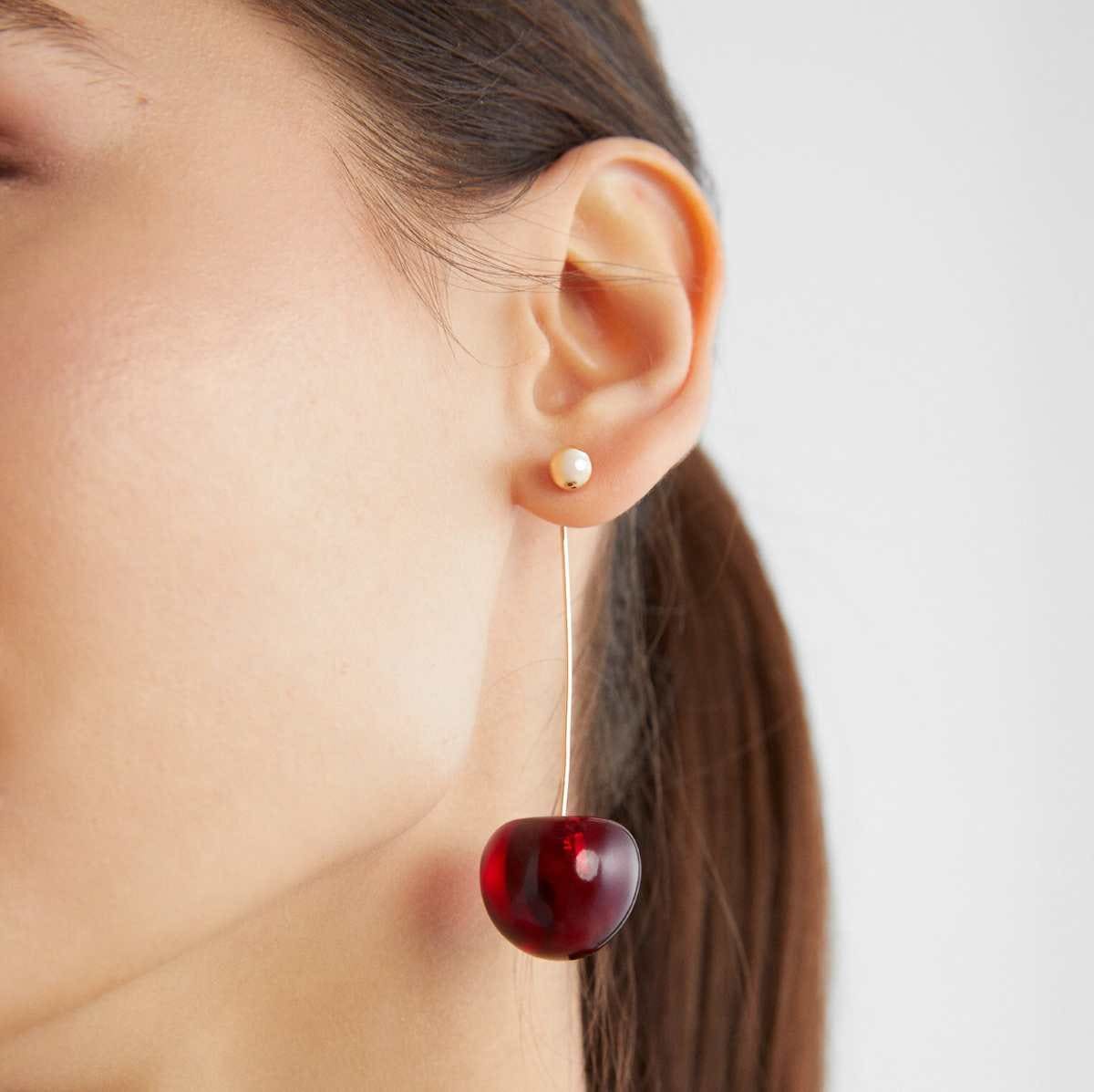 Pendiente cereza de Stradivarius