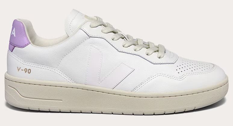 Las zapatillas V-90 de piel con detalle lila de Veja en El Corte Inglés