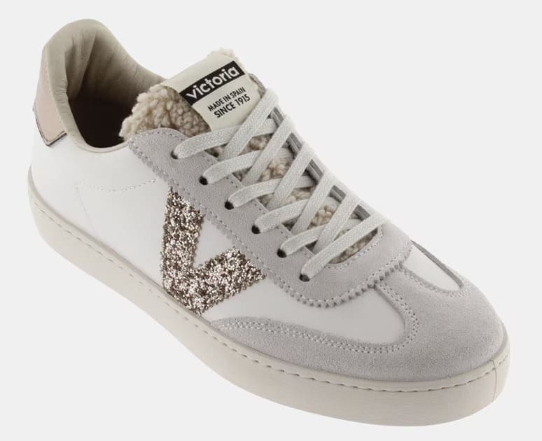 Las zapatillas Berlín de mujer tipo casco bajas con glitter de Victoria en El Corte Inglés