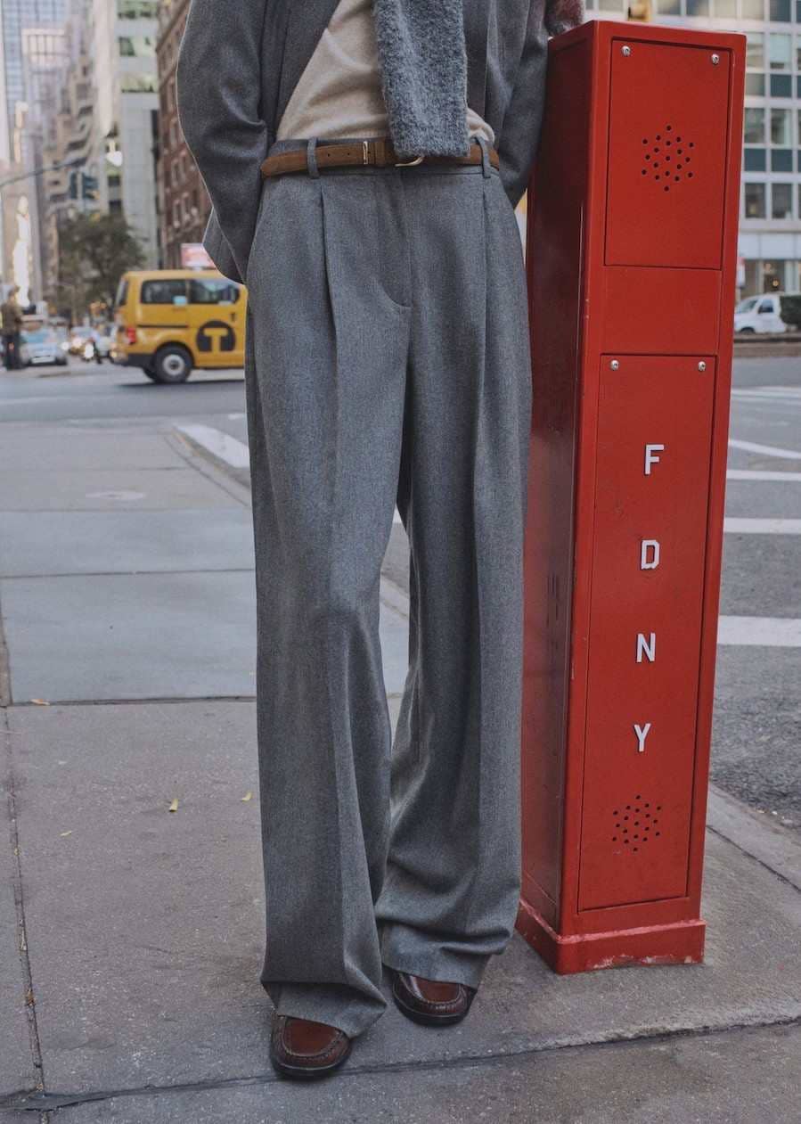 Pantalón traje mezcla lana de Mango