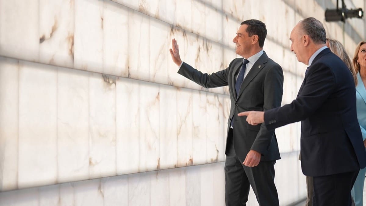 La compra del edificio El Cubo permitirá hacer realidad la futura Ciudad de la Justicia en Granada