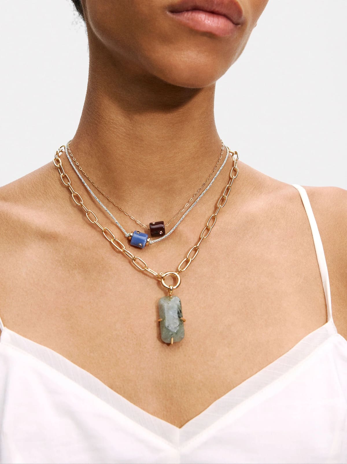 Set de collares con piedra y resina