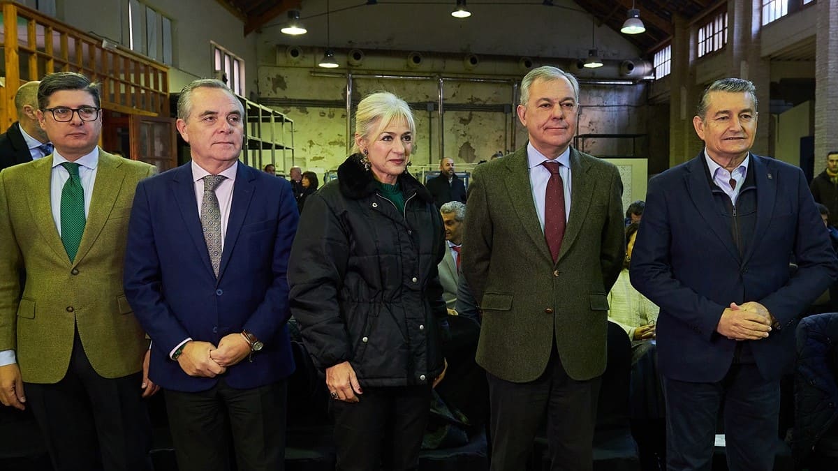 El acto ha contado con la presencia de varios dirigentes políticos | Salvador López Medina