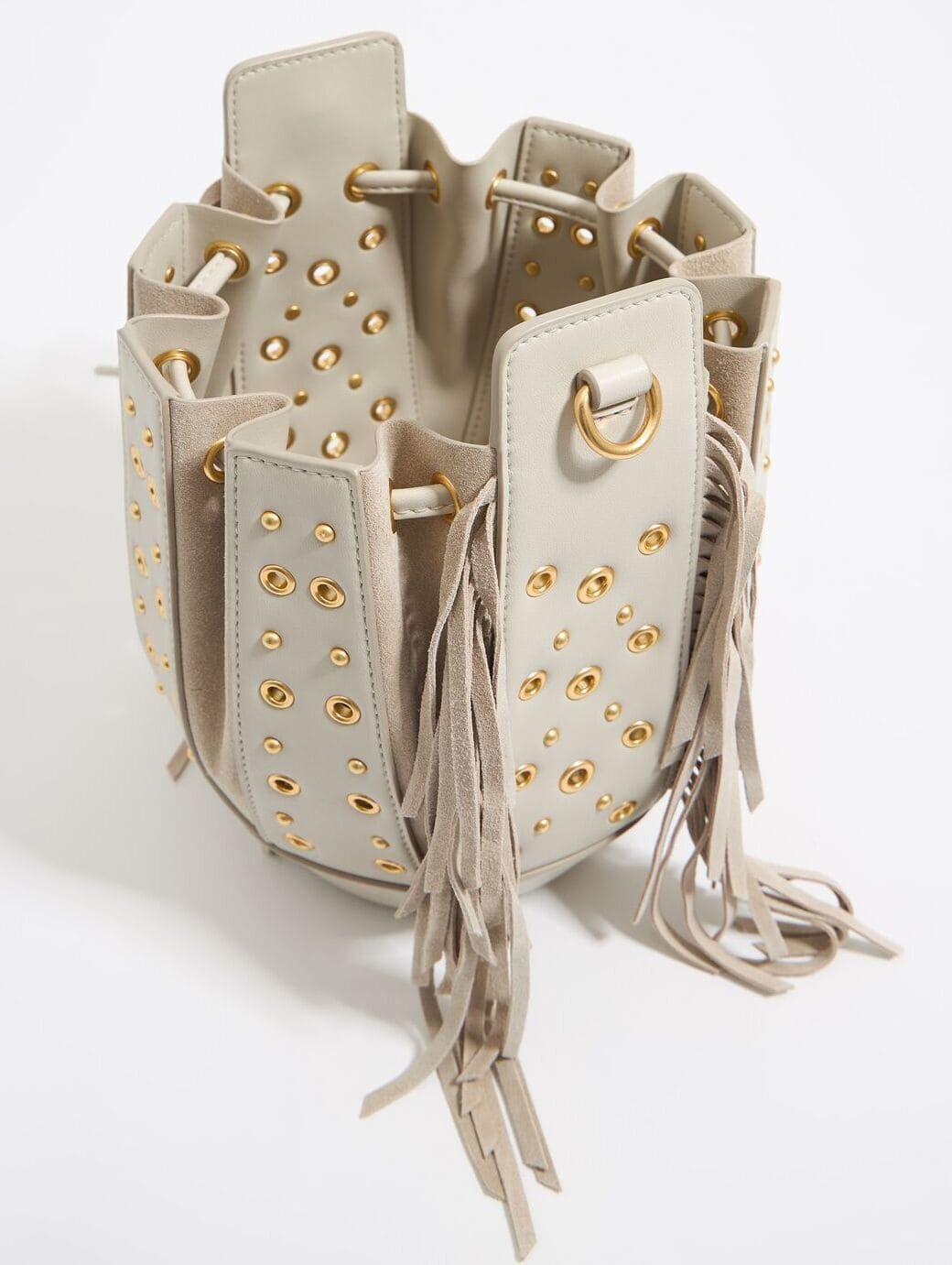 El nuevo bolso pelota pequeño de piel en color piedra de Bimba y Lola