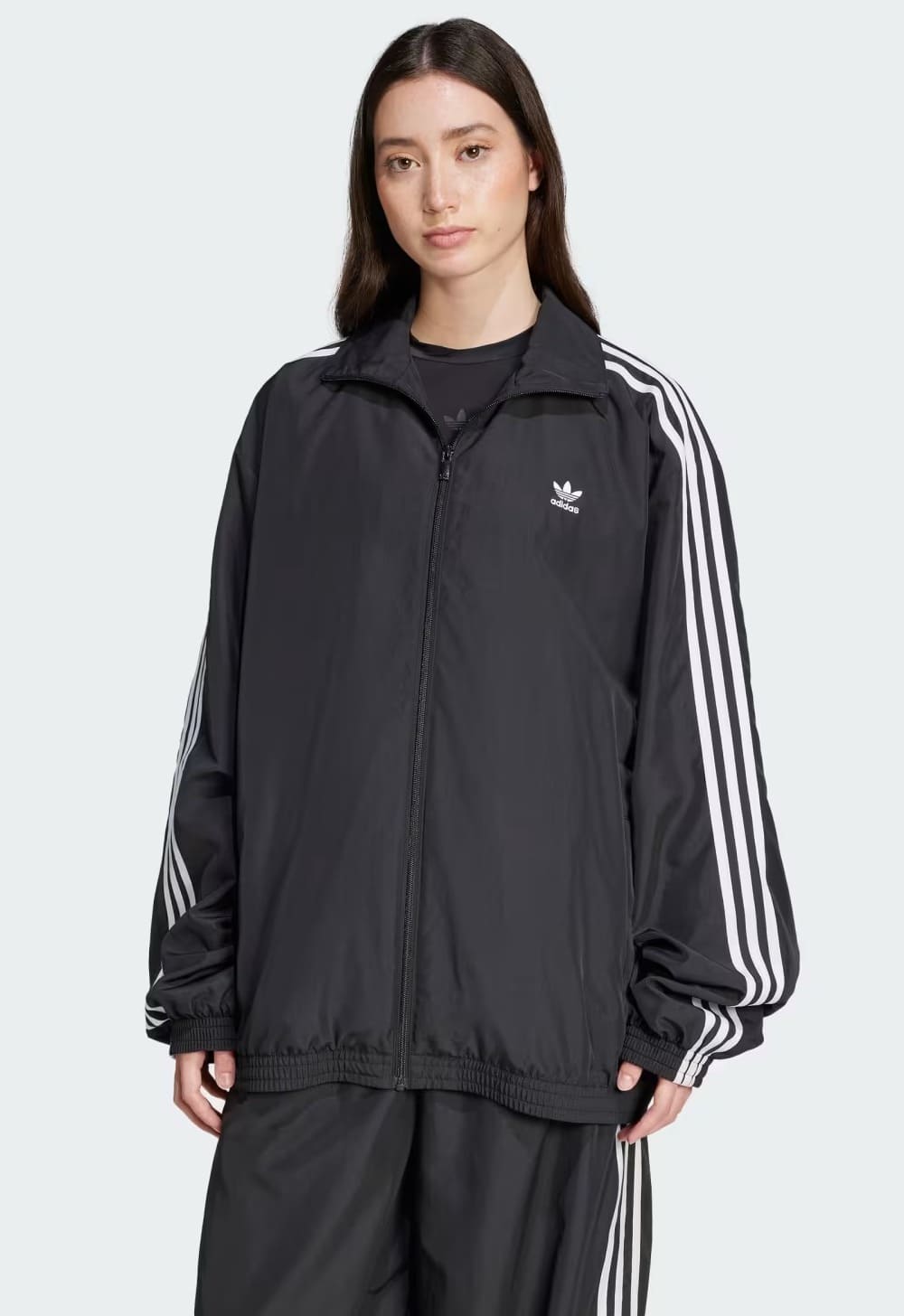 La nueva chaqueta Adilenium Season 3 Oversized de Adidas