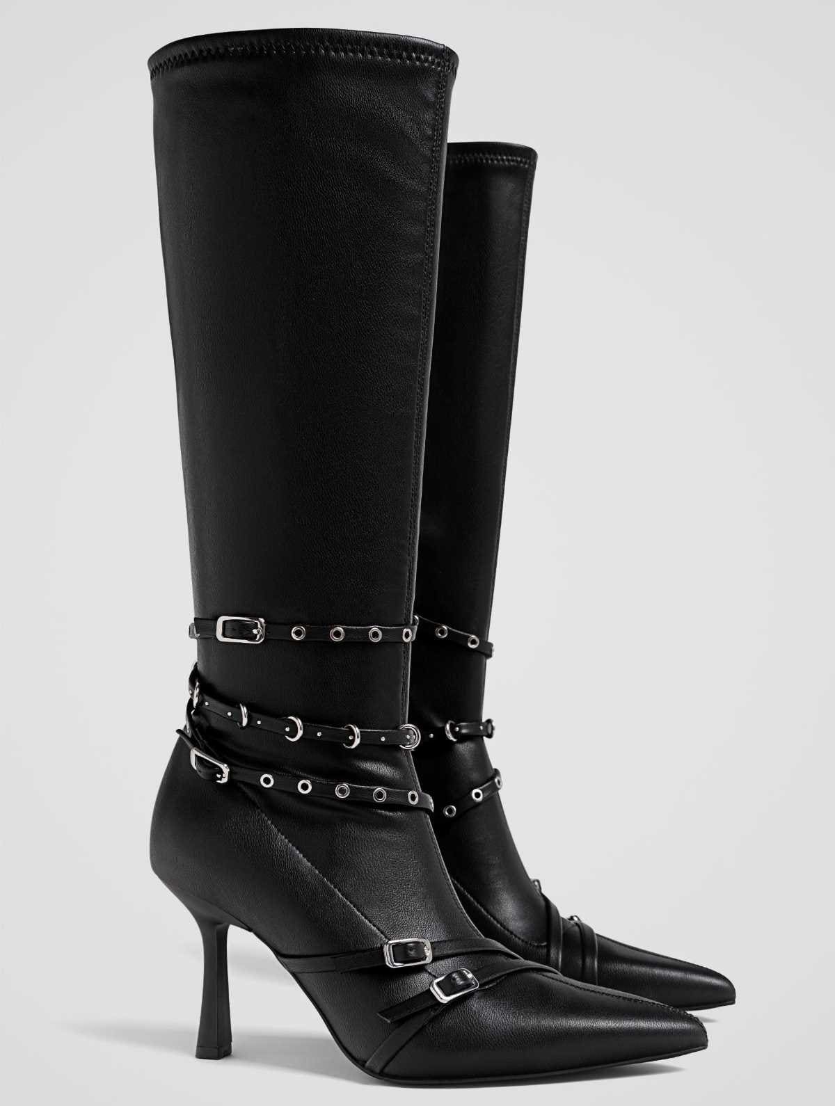 Botas altas hebillas de Stradivarius