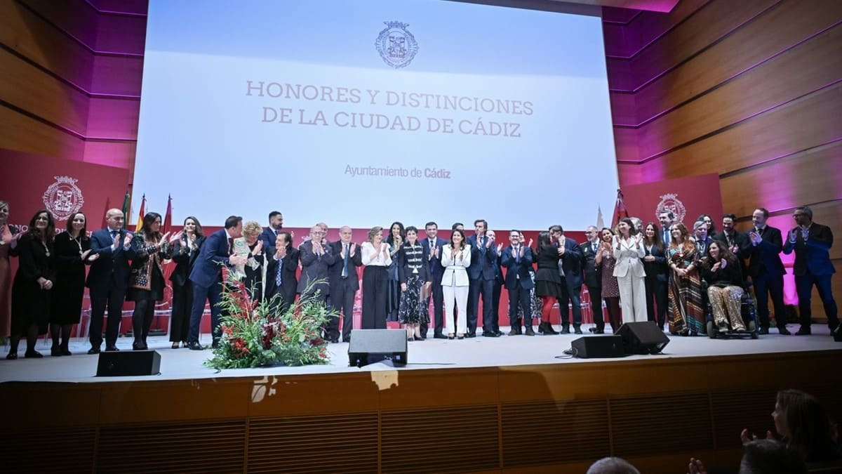 Foto de familia con todos los galardonados