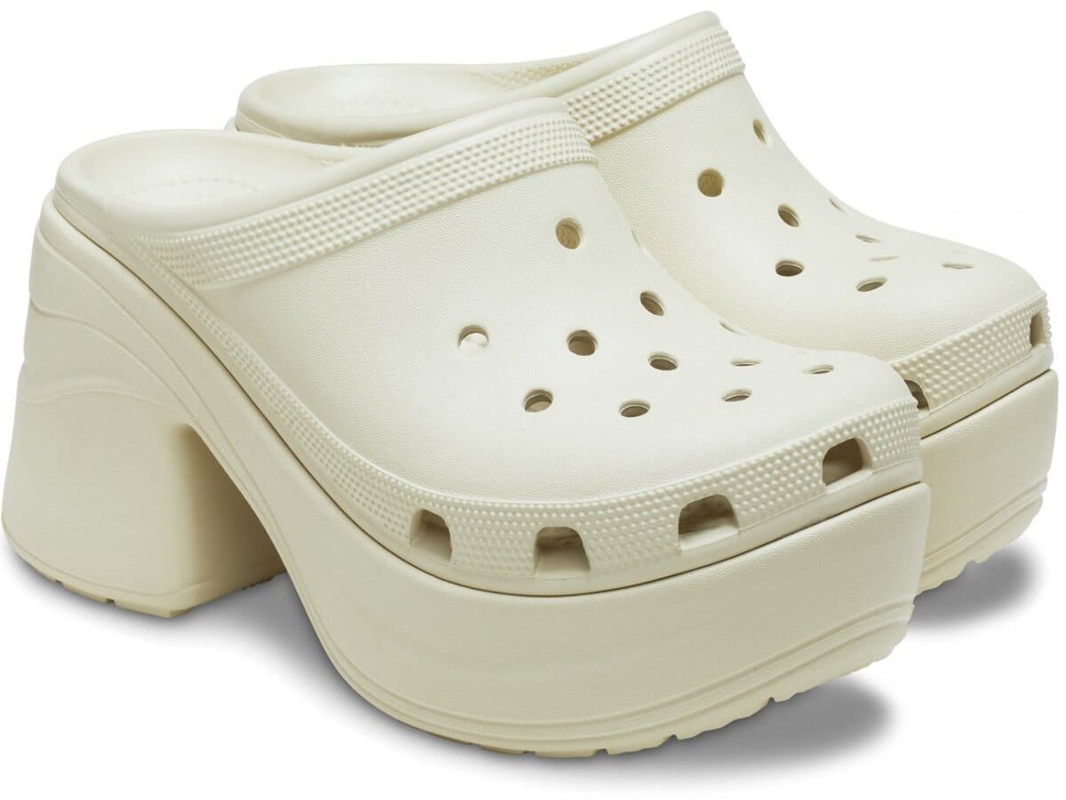 Los zuecos con tacón Siren W en color blanco hueso de Crocs