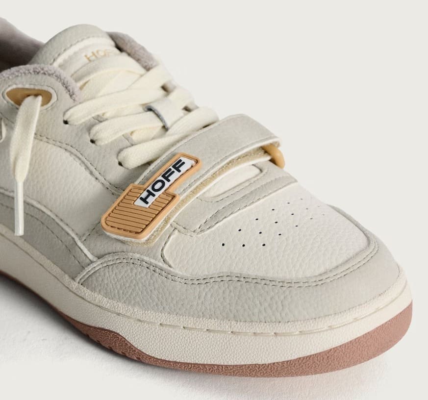 Las zapatillas deportivas de mujer VINYL tipo running bajas de piel en color beige de Hoff en El Corte Inglés