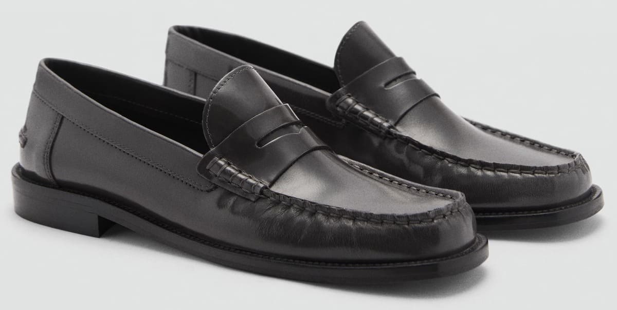 El mocasín de piel en color negro de Mango