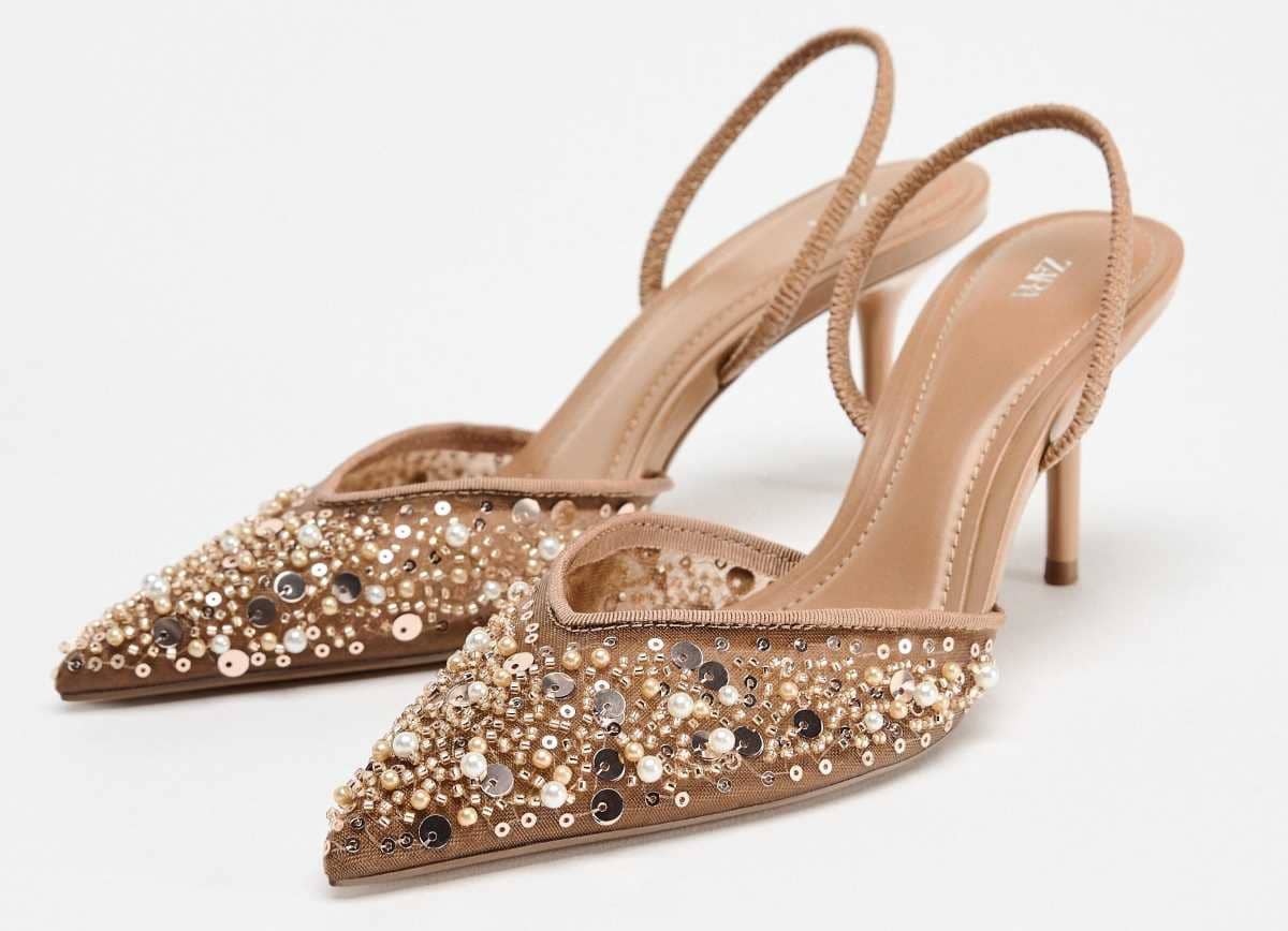 Destalonado tacón mesh abalorios de Zara