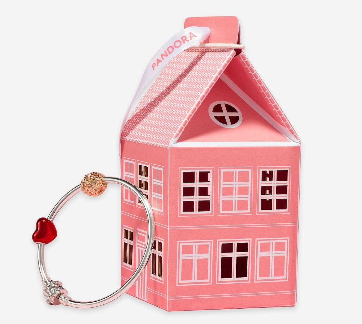 Conjunto Navideño de Edición Limitada Corazón de Pandora