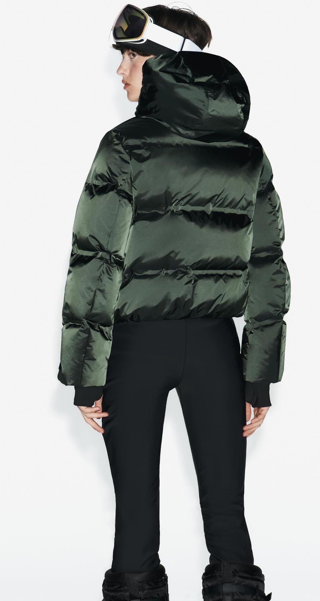 El nuevo abrigo plumífero Water and Wind Protection Recco Technology Ski Collection de Zara