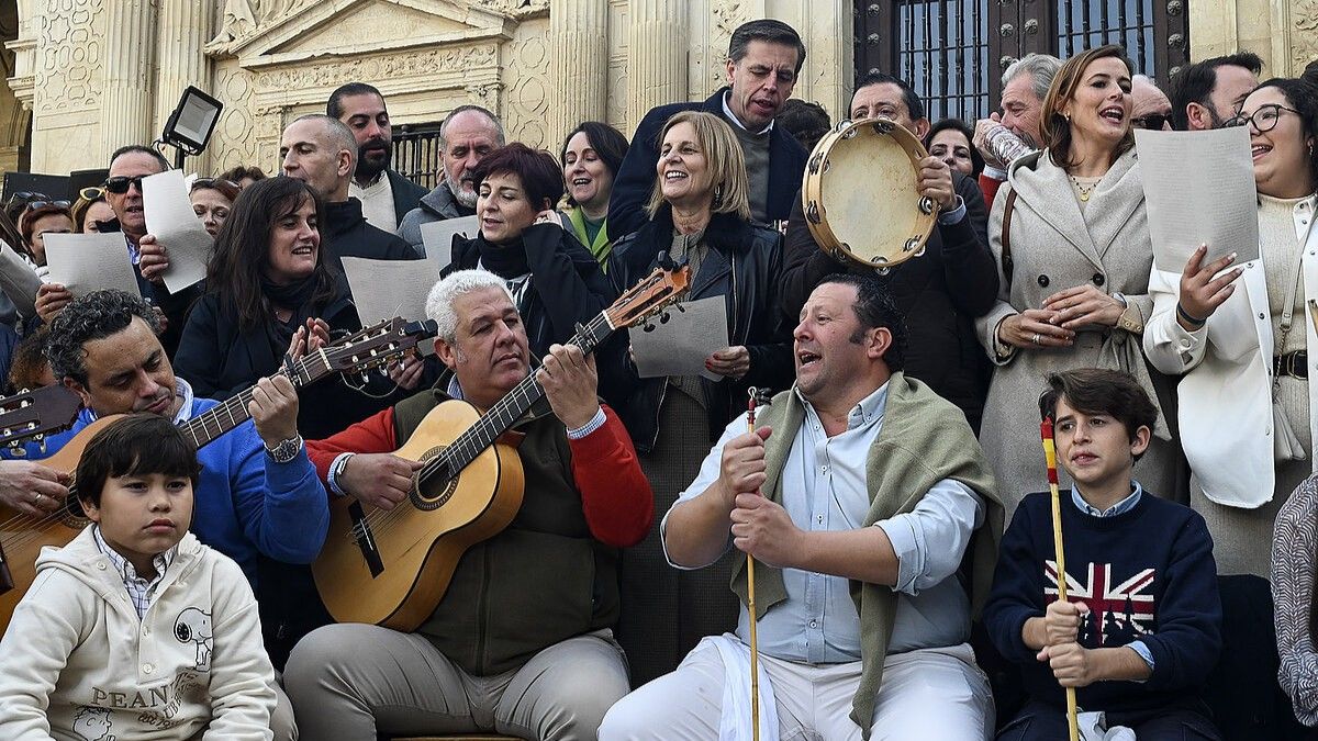 El noveno aniversario de la Zambomba de Jerez declarada Bien Interés Cultural en Plaza de la Asunción