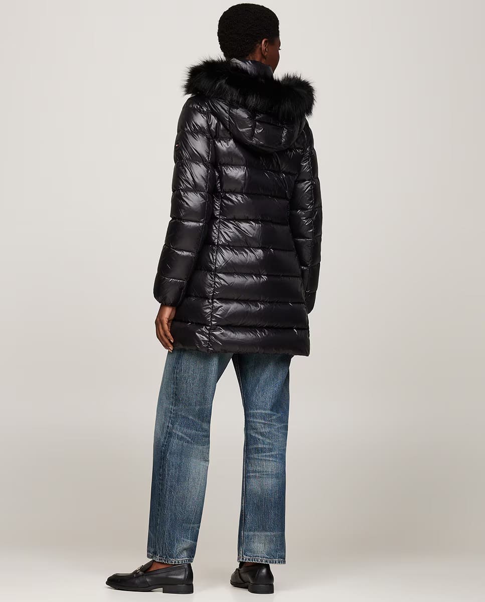 El abrigo de plumas de mujer con cierre de cremallera y capucha de Tommy Hilfiger en El Corte Inglés