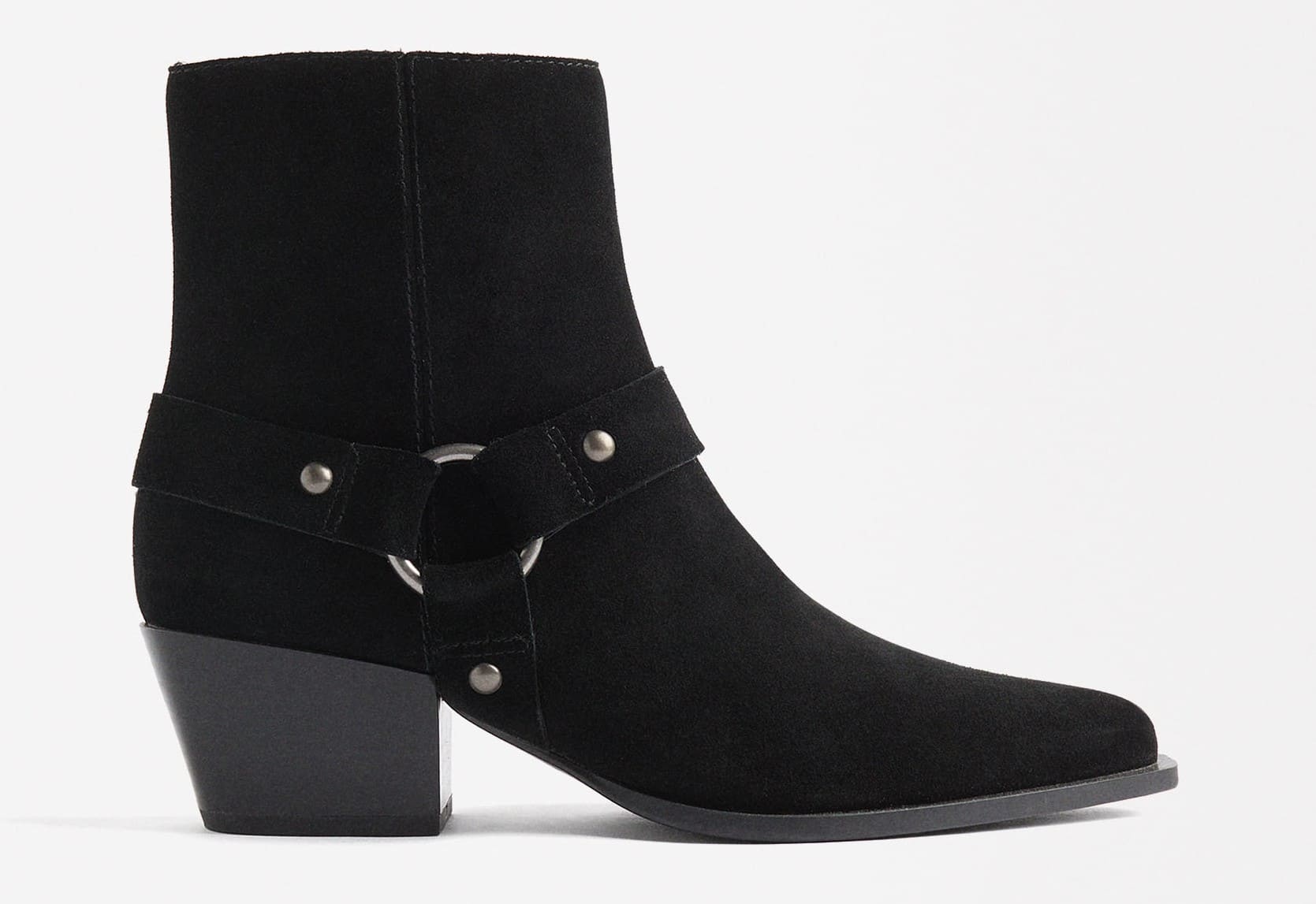 Botines de piel cowboy con aro y tachuelas de Parfois