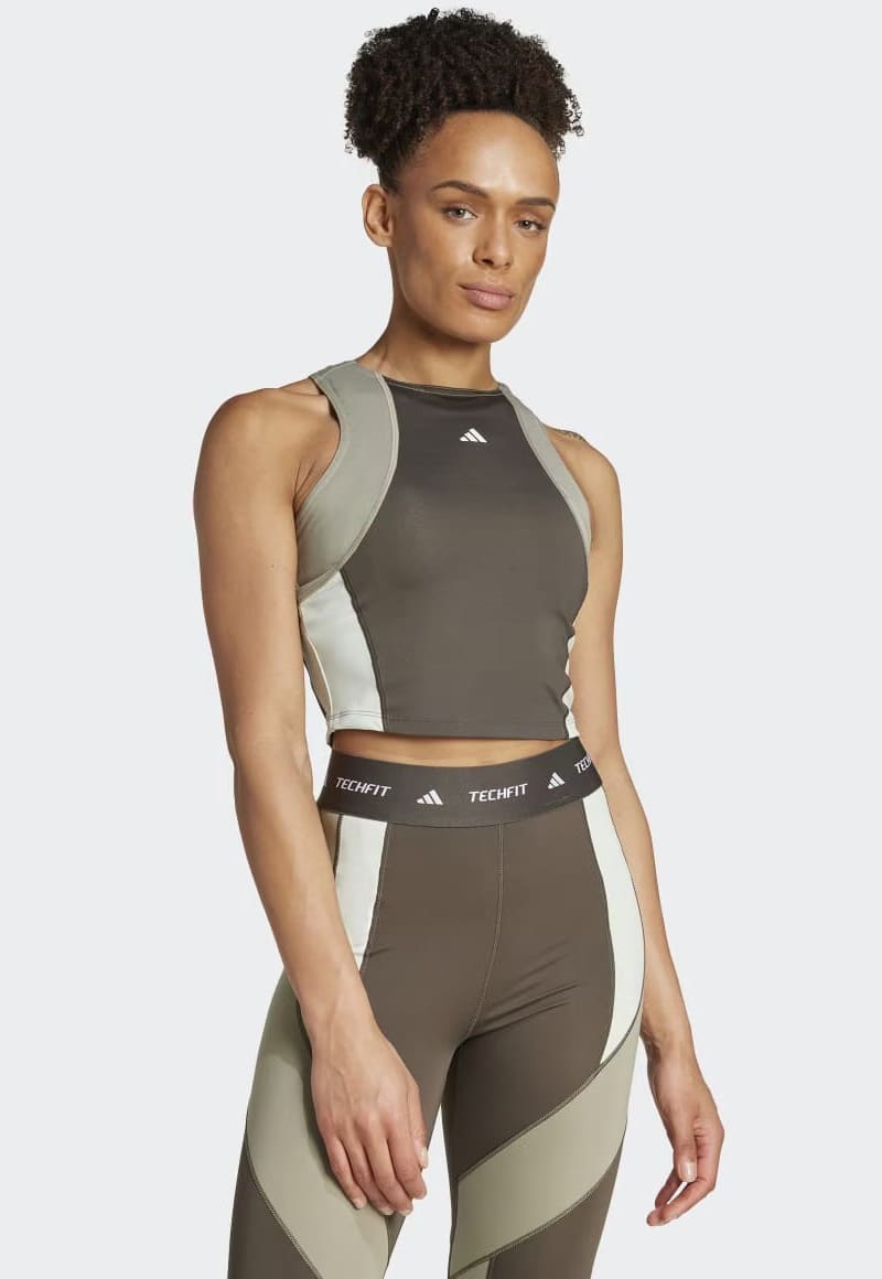 El top para mujer Techfit Colorblock Training de Adidas en El Corte Inglés