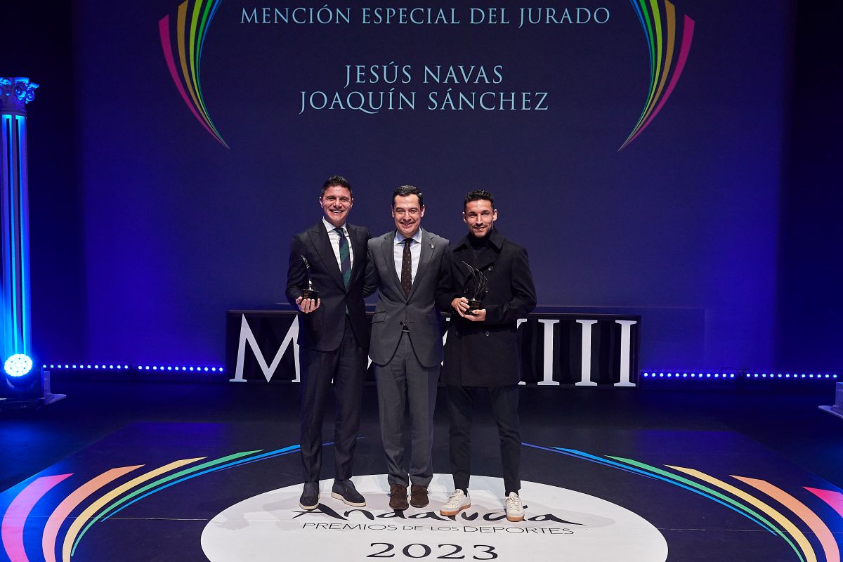Joaquín Sánchez y Jesús Navas reciben el Premio Andalucía del Deporte 2023 | Salvador López Medina para El MIRA