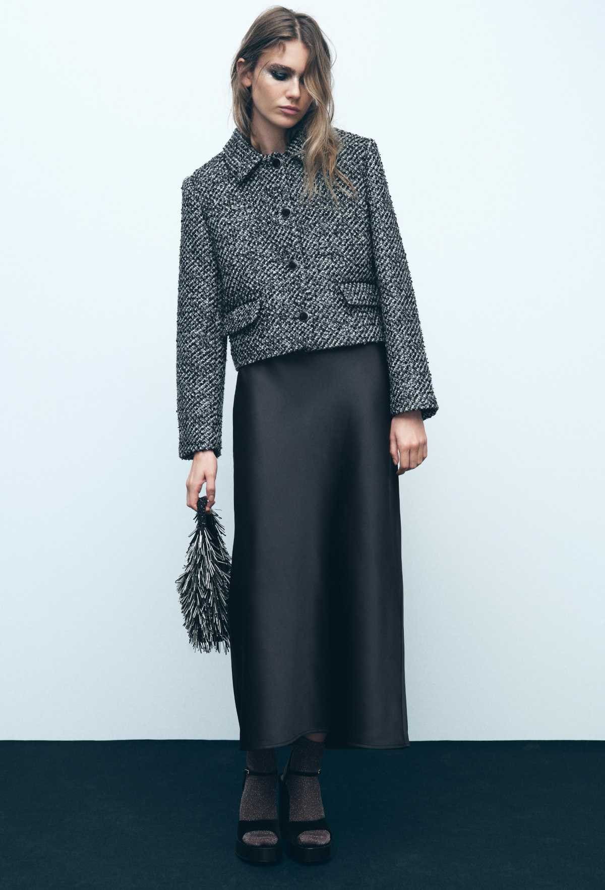 Chaqueta estructura lentejuelas de Zara