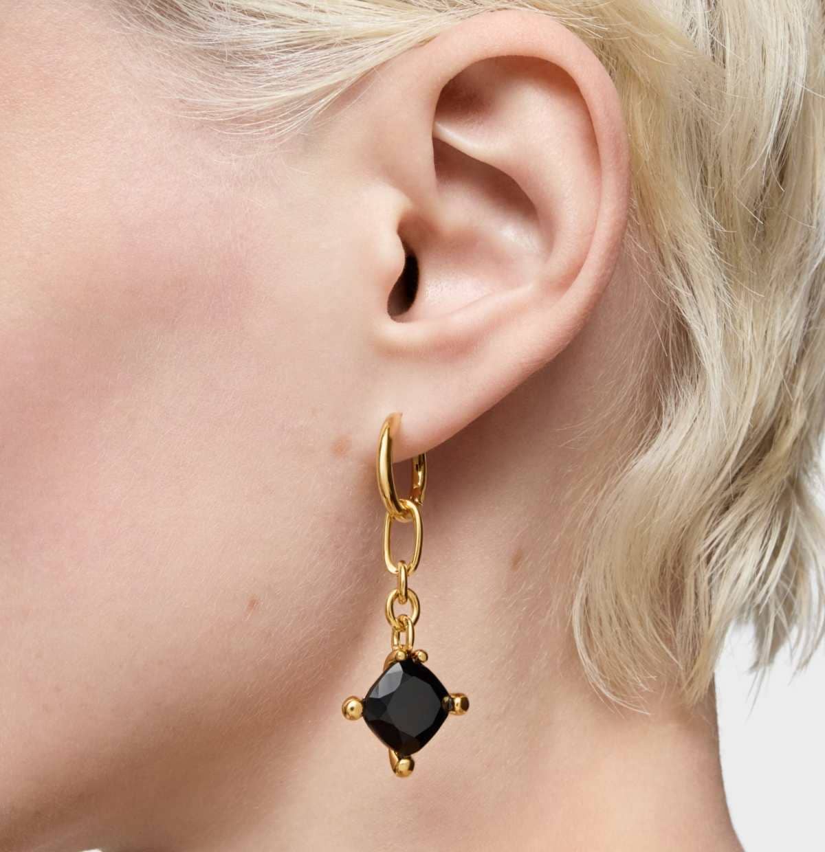 Pendientes de aro largos con baño de oro 18 kt sobre plata y ónix Color Black de TOUS