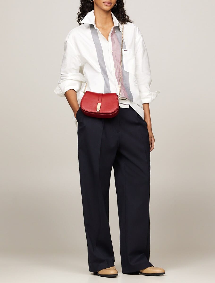 Tommy Hilfiger Bolso de mujer en color rojo con cadena y cierre metálico