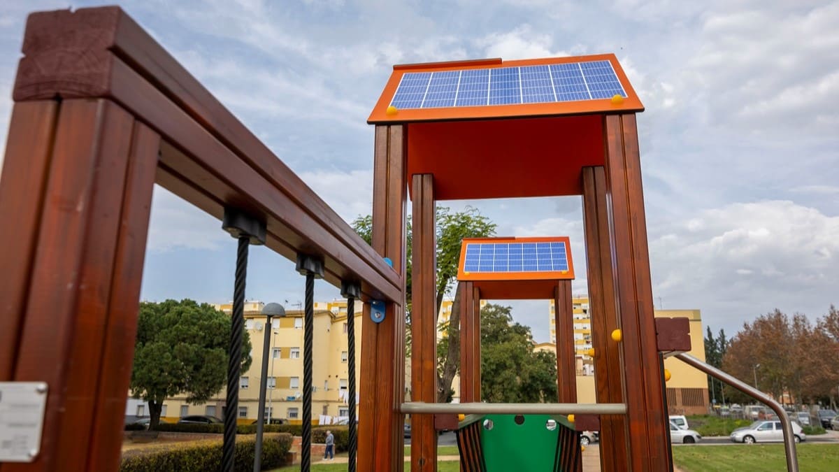 El parque se encuentra ubicado en la barriada de Pérez Cubillas