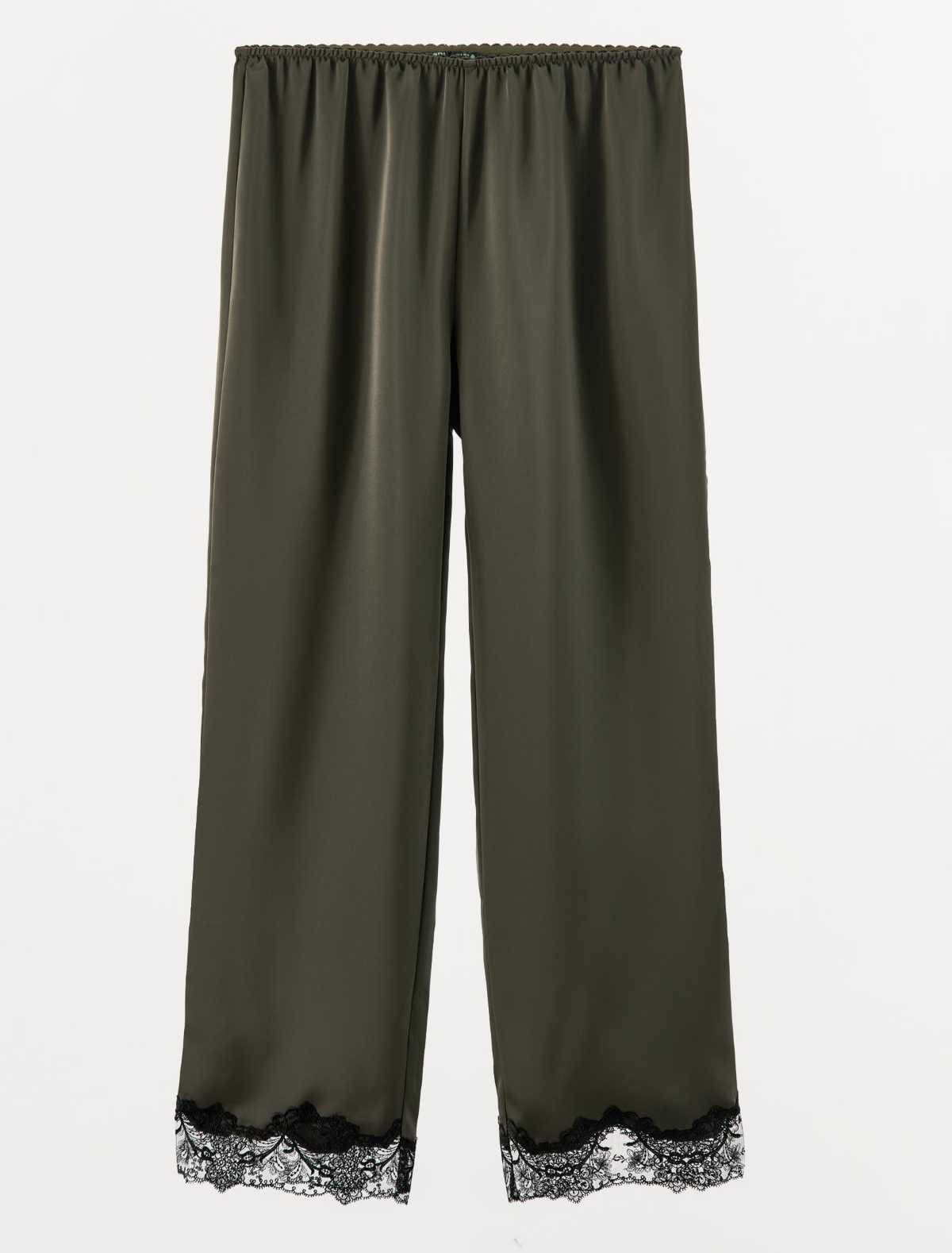 Pantalón pijamero satinado encaje de Zara